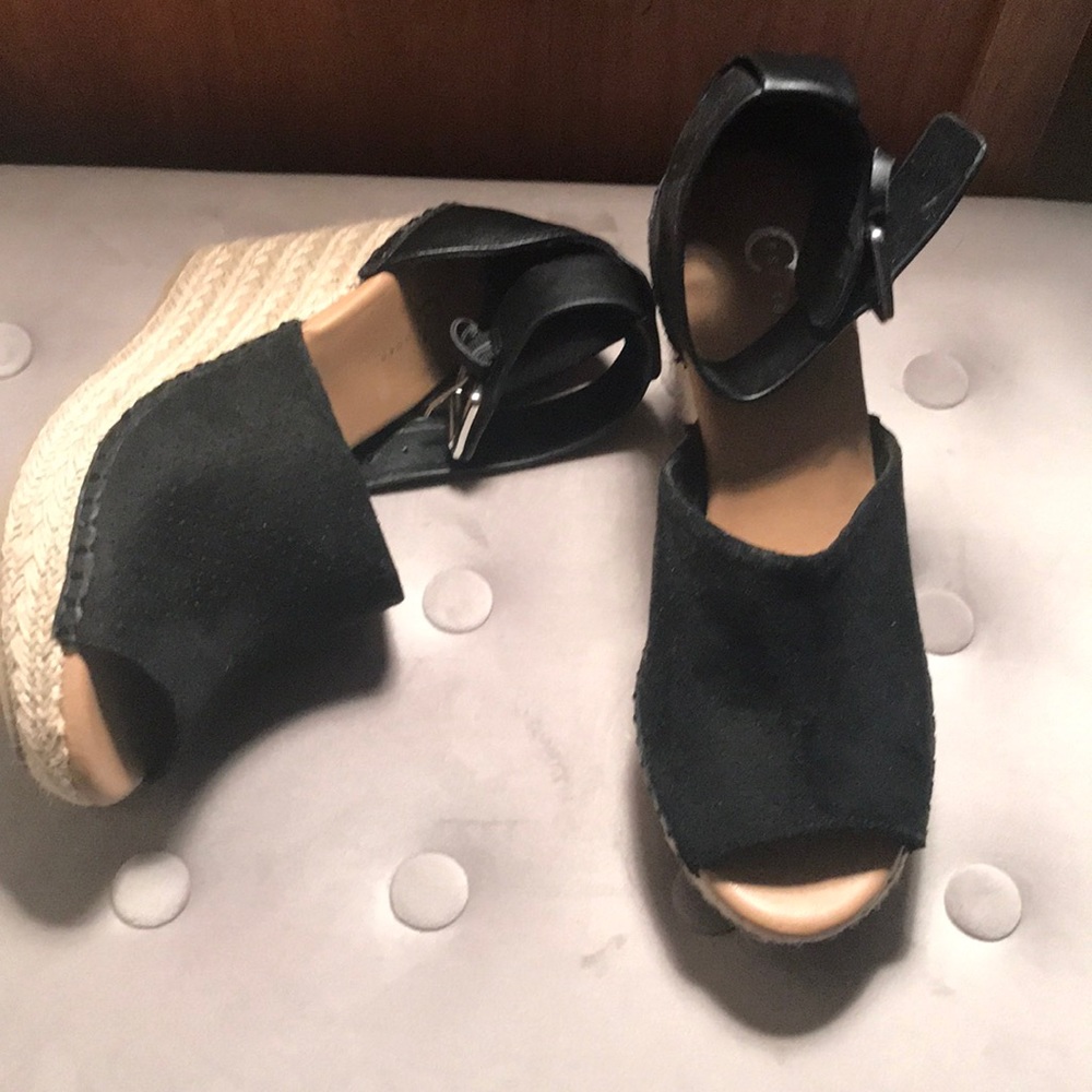 C est 1946 black wedges